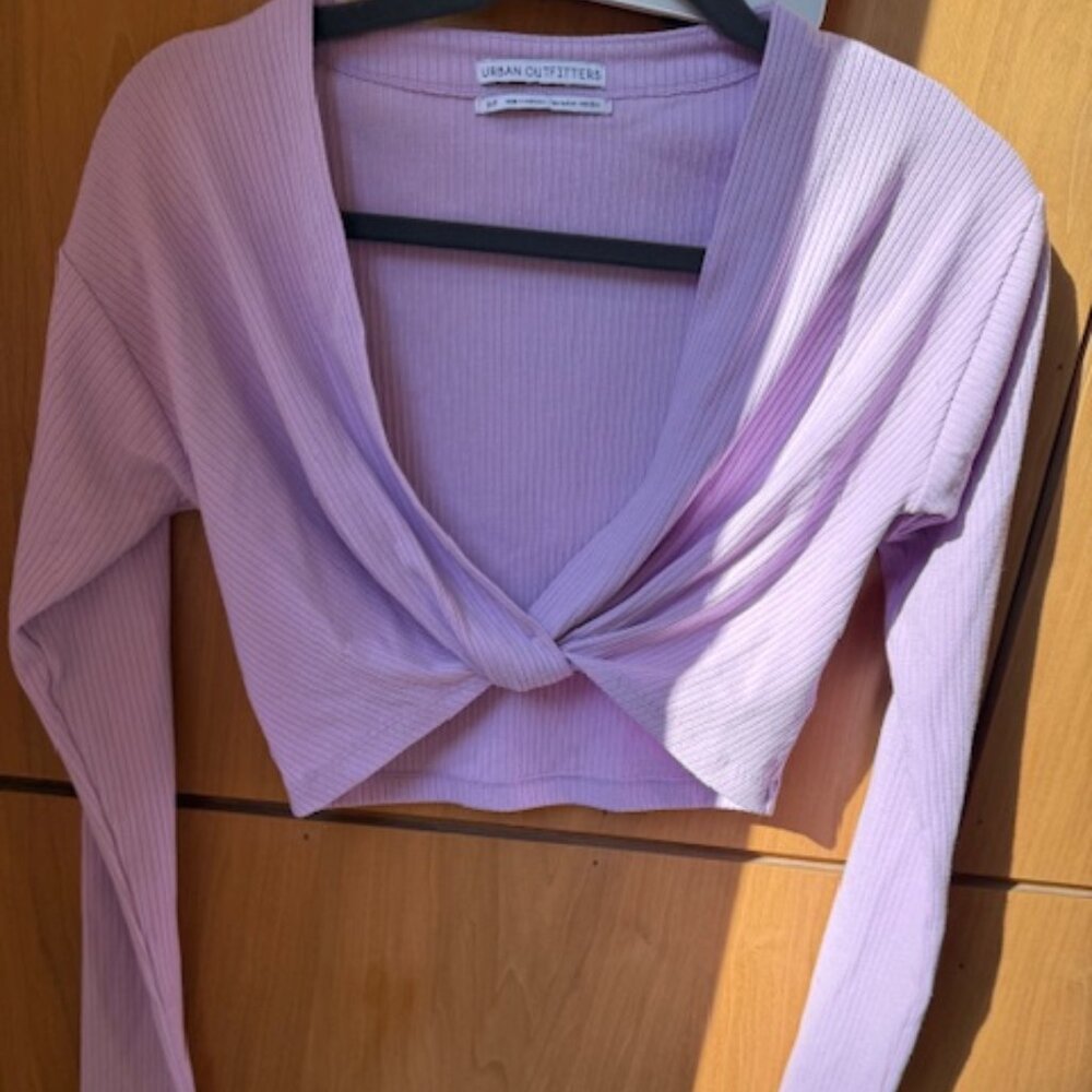 Pre-Loved Urban Outfitters Knot Cropped Top in Lilac - Women's Small
